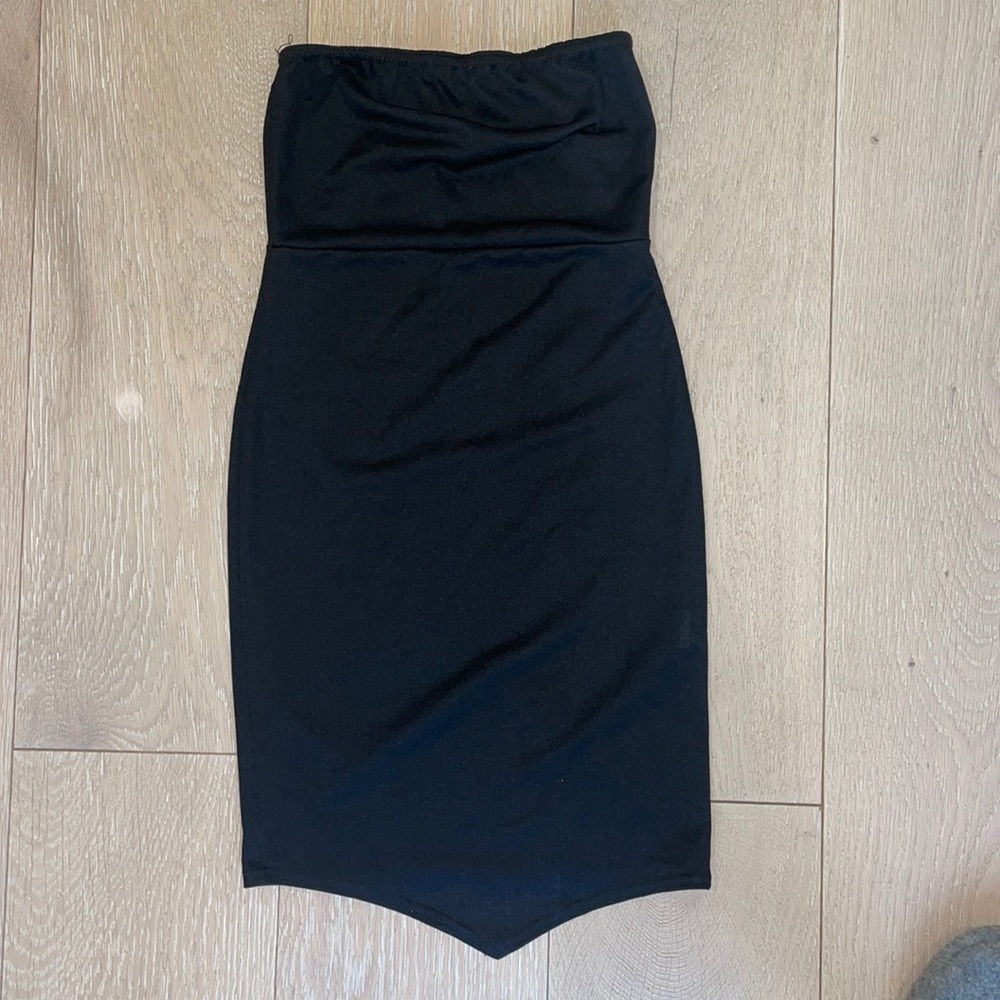 PrettyLittle Thing black mini strapless dress
